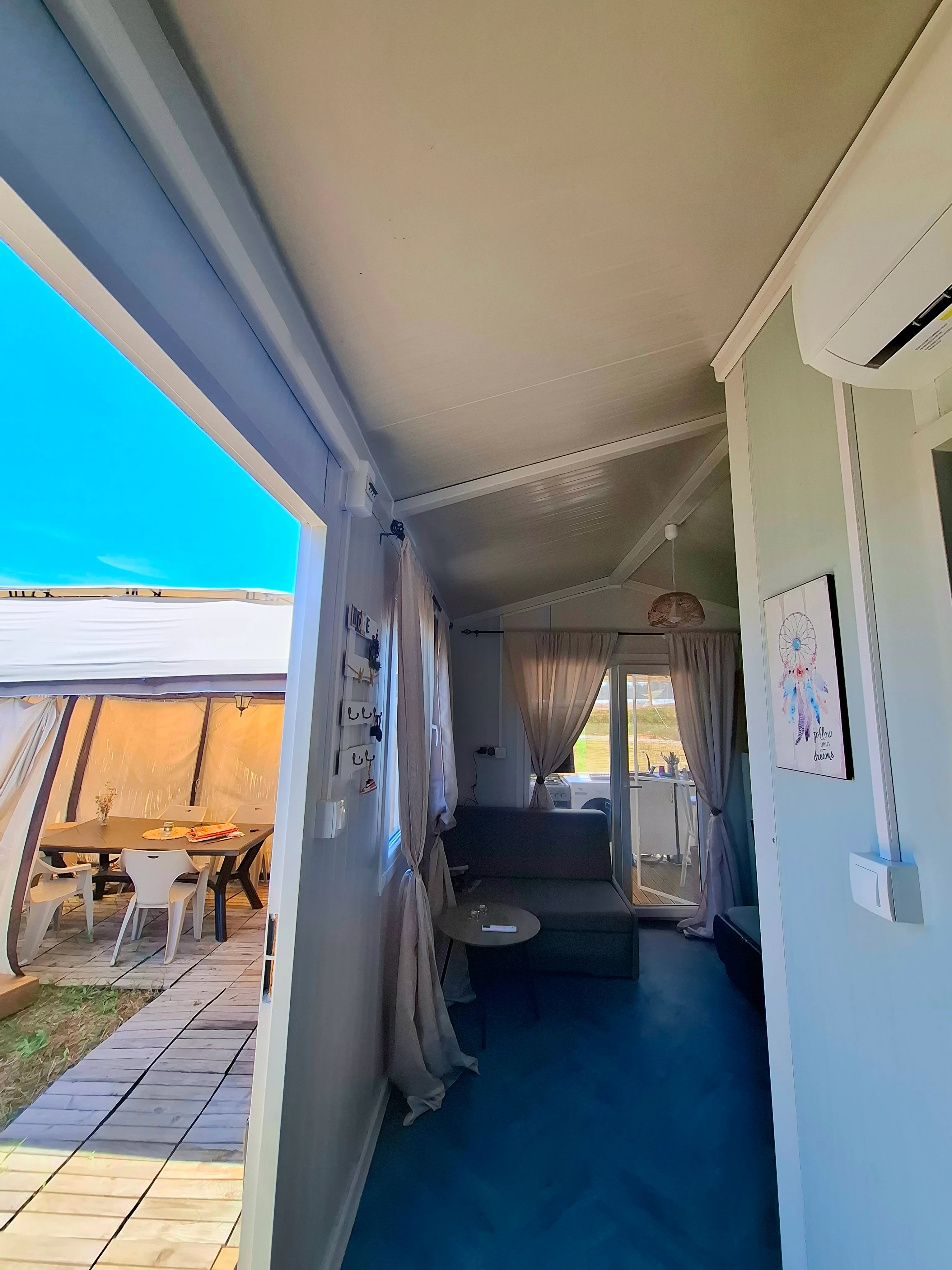 Дневна зона в Summertime Sea House